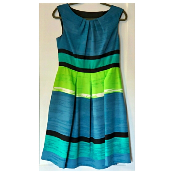 Adrianna Papell Dresses & Skirts - EUC Adrianna Papell Dress